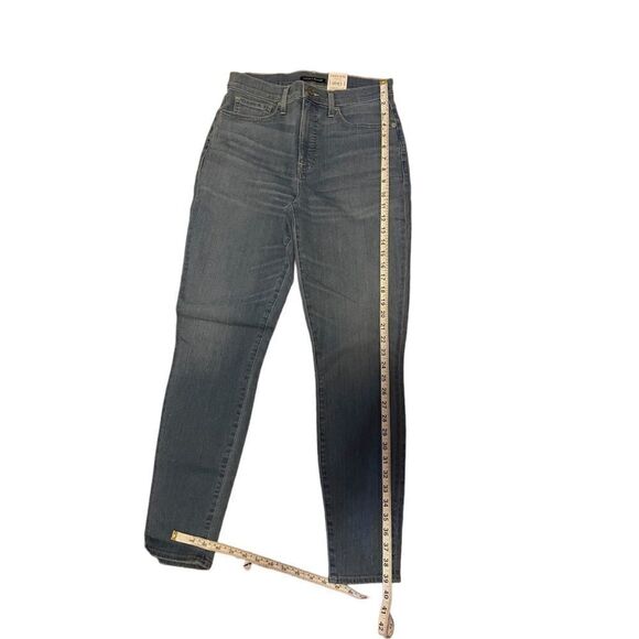 NWT Light blue jeans Lucky Brand size 10/30 R - Picture 3 of 10